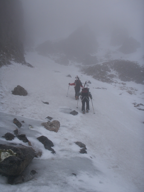 jetzt gab es ein wenig Nebel und Wind - für den Schneeberg nicht so schlimm