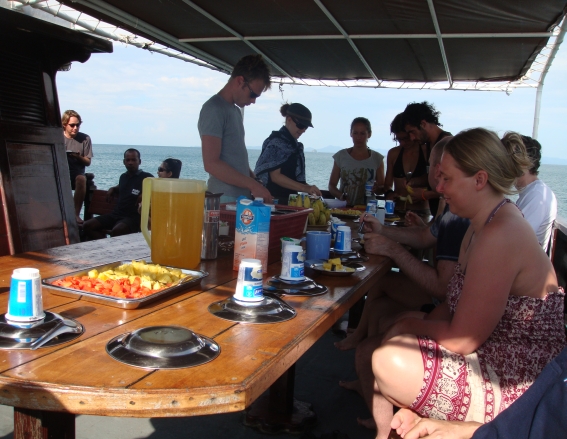 beim Frühstück auf dem Boot - Traumhaft gutes Essen -