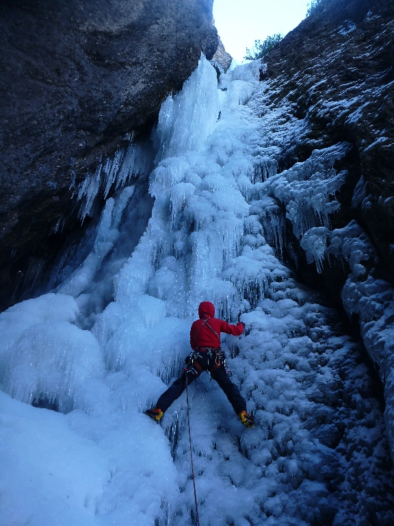 22 Pisiadu Eisfall Süd Tirol